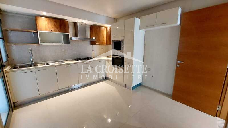 Appartement S+3 à La Soukra